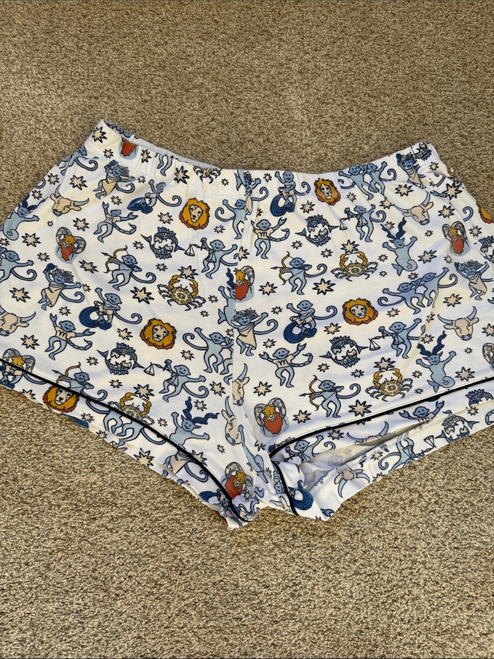Roller Rabbit pajamas - Picture 3 of 5